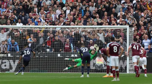 Fabianski saves Jesus' penalty