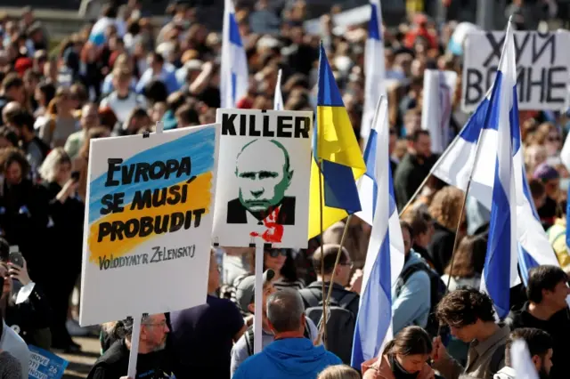 Members of Prague"s Russian community take part in an anti-war demonstration, 26 March 2022