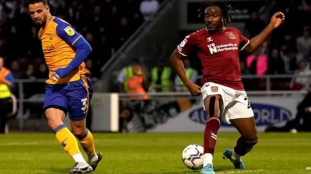 Steve McLaughlin scoring for Mansfield