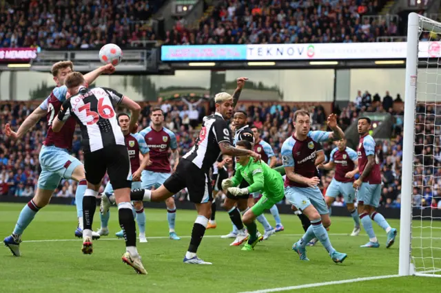 Burnley handball gives away penalty