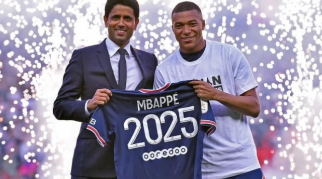 PSG president Nasser Al-Khelaifi with Kylian Mbappe