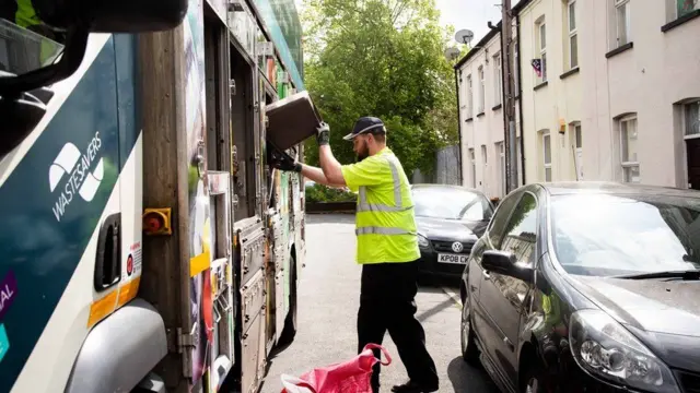 694,000 tonnes of household waste was recycled in Wales in 2020