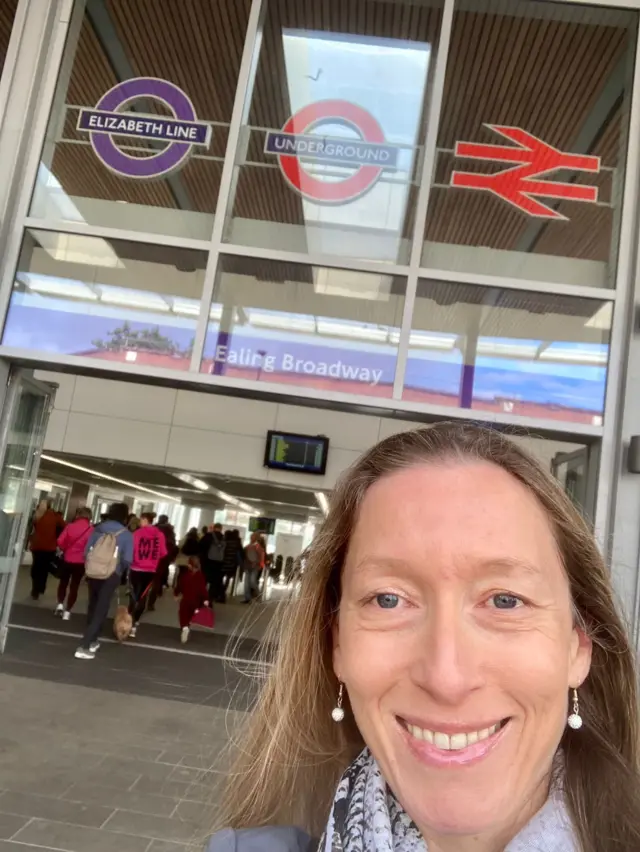 Commuter Valérie at Ealing Broadway station (cleared to use)