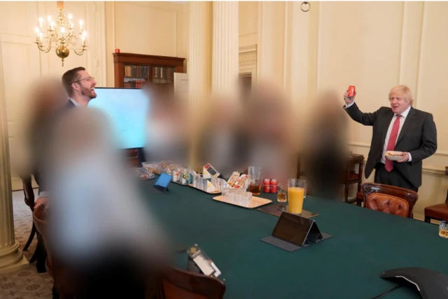 Boris Johnson and Simon Case in Cabinet room on 19 June 2020