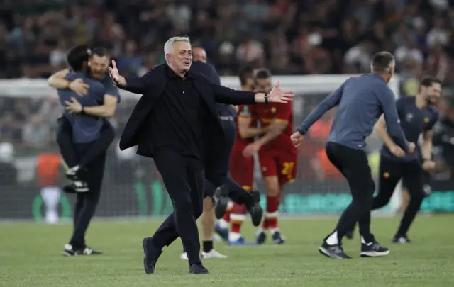 Jose Mourinho celebrates