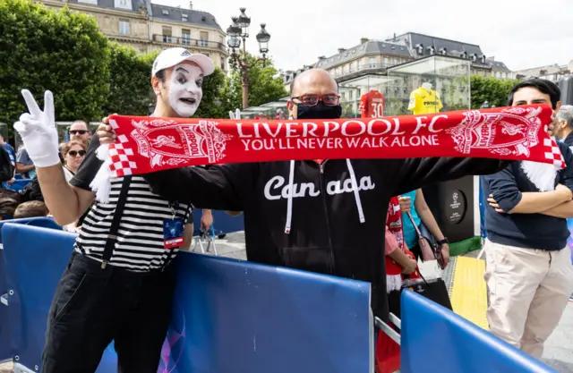 Liverpool fans in Paris