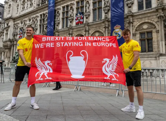 Liverpool fans in Paris