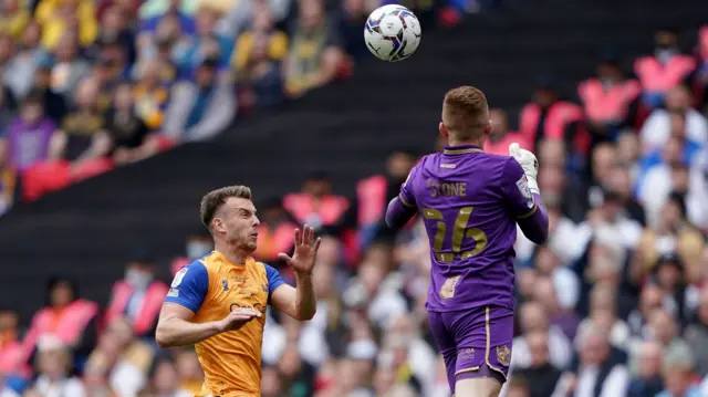 Mansfield v Port Vale