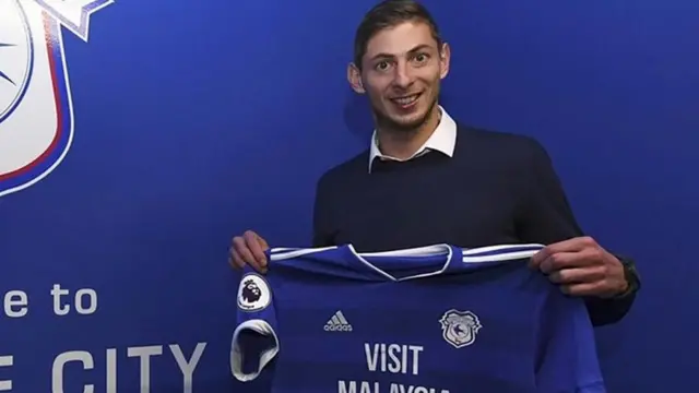 Roedd Emiliano Sala newydd arwyddo gyda thîm pêl-droed Caerdydd cyn y ddamwain