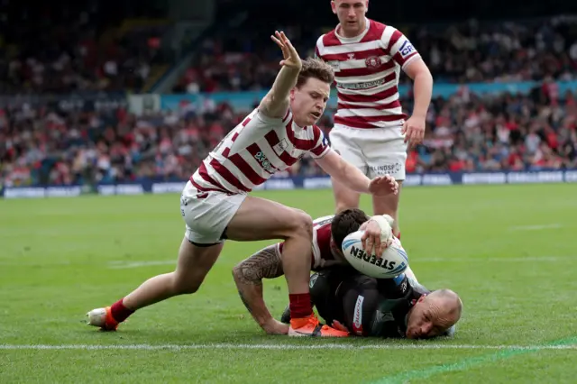 James Roby scores for St Helens