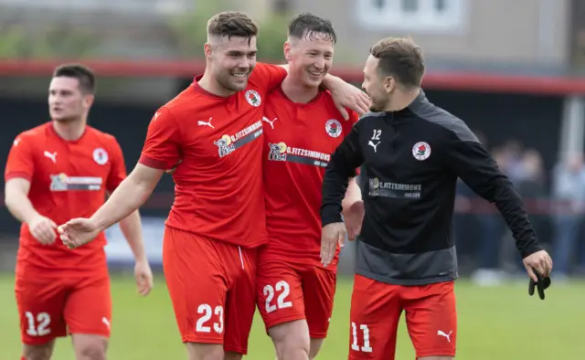 Bonnyrigg Rose got the better of Fraserburgh to set up a crack at Cowdenbeath, who finished bottom of the fourth tier