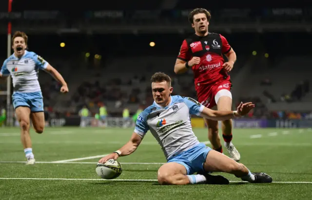 Cole Forbes scores Glasgow's second try