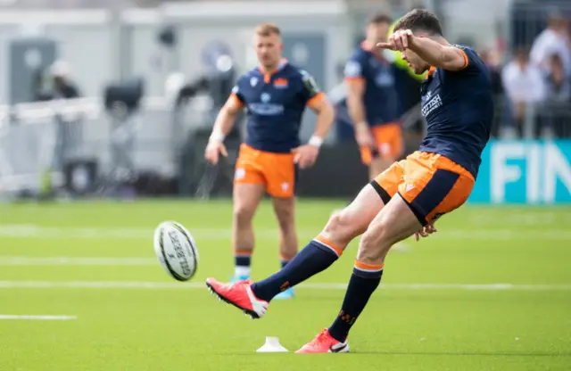 Emiliano Boffelli kicks a penalty