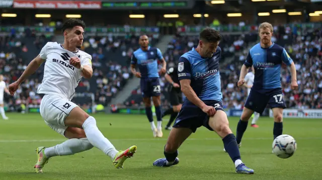 MK Dons v Wycombe