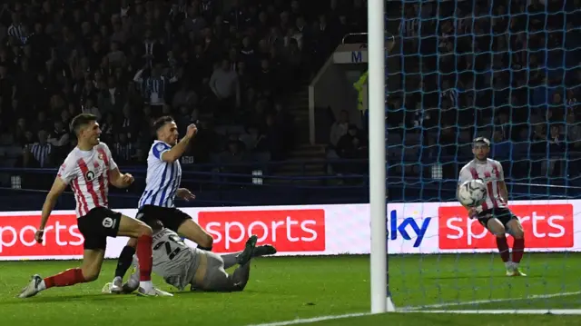 Lee Gregory scores for Sheff Wed