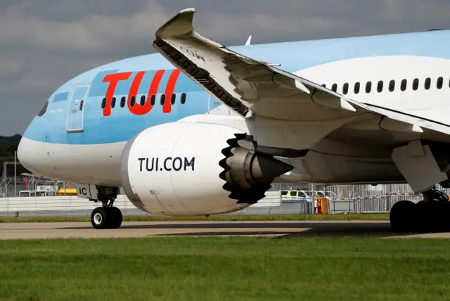 Tui plane