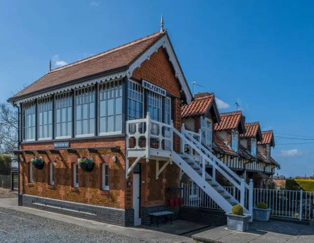 Wolferton Station