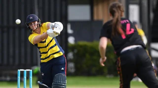 Bryony Smith batting against Central Sparks