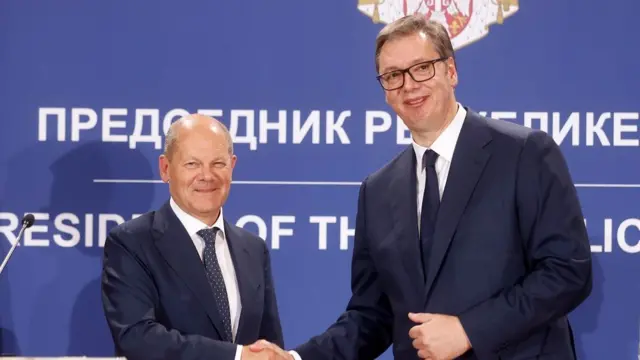 German Chancellor Olaf Scholz (L) with Serbian President Aleksandar Vucic (R) attend a press conference after their meeting in Belgrade, Serbia, 10 June 2022. Chancellor Scholz is on an official state visit to Serbia.