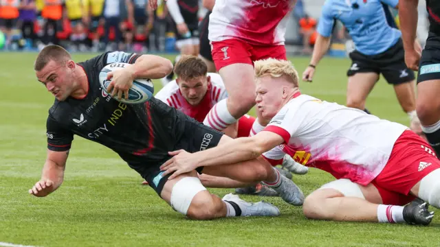 Ben Earl scores for Saracens