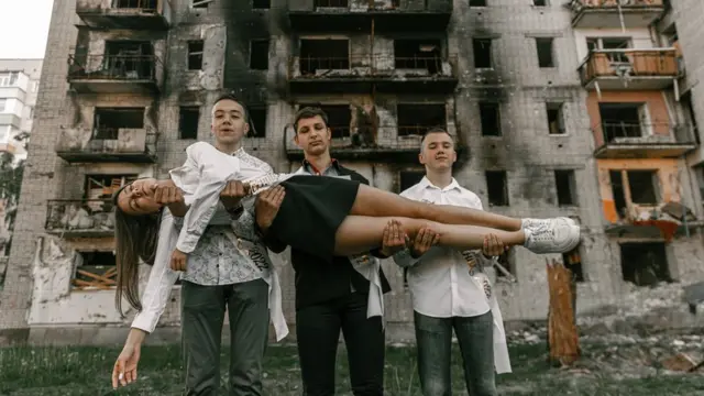 Ukrainian students took graduation photographs in the ruins of buildings destroyed in Russia's invasion