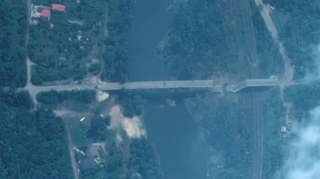 Pavlograd bridge between Lysychansk and Severodonetsk