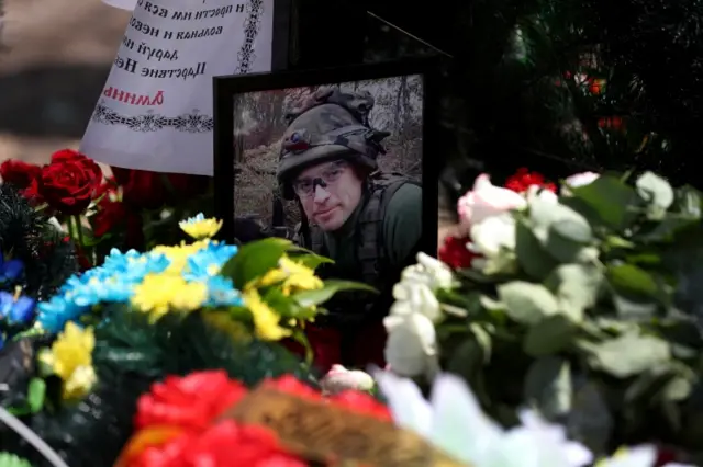 A picture of Evgeny Khrapko on his grave in Kharkiv