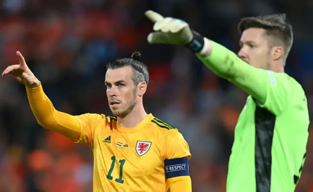 Gareth Bale (left) and Wayne Hennessey