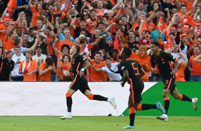 The Netherlands celebrate Noa Lang's goal