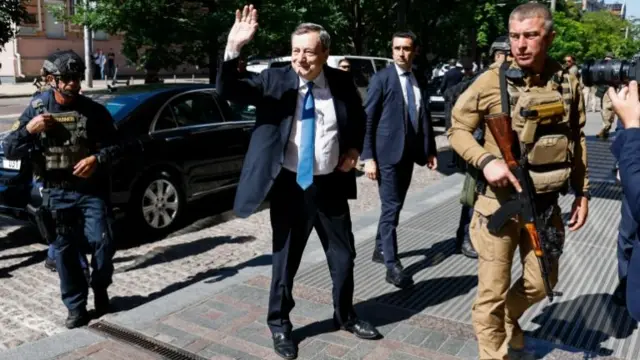 (Kiev), Ukraine, 16 June 2022. Draghi, along with French President Emmanuel Macron and German Chancellor Olaf Scholz, traveled from Poland on a night train to Kyiv. The three EU leaders will m