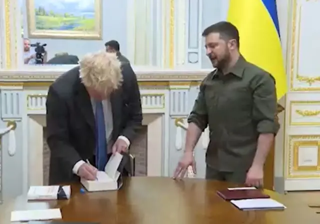 Boris Johnson and Volodymyr Zelensky in Kyiv on 17 June 2022