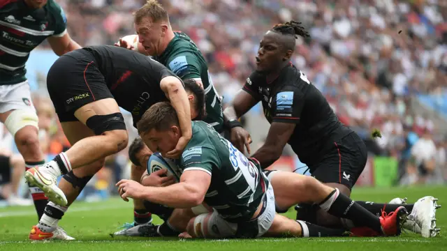 Jasper Wiese scores for Leicester