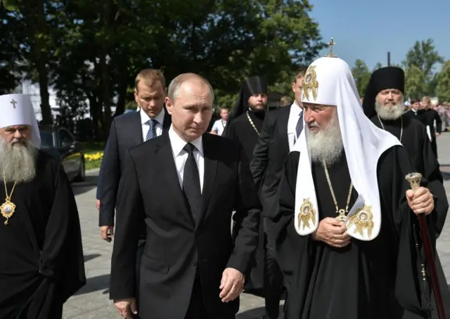 Vladimir Putin and Patriarch Kirill in 2017