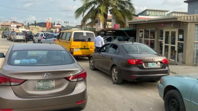 Long queues in Lagos amid fuel shortage