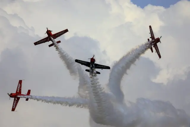 Aeroplanes doing a display