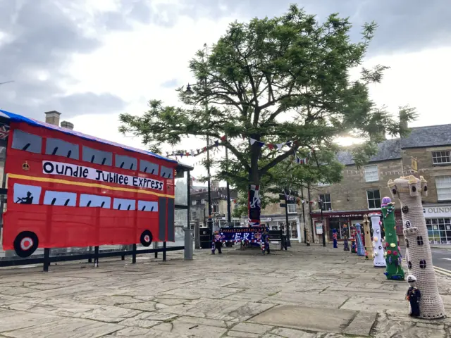 Knitting in Oundle