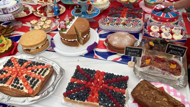 Cake for Horwich's street party