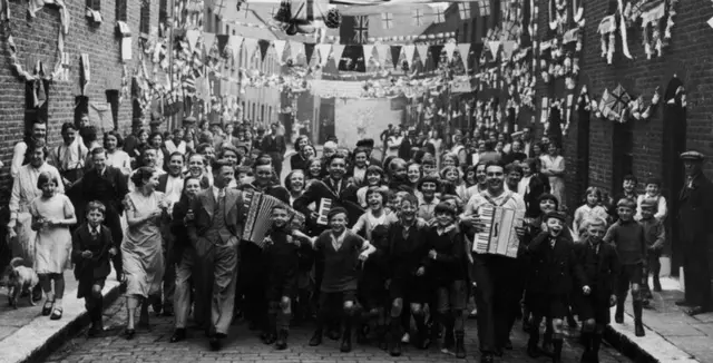 Residents in Dudley Street in Paddington in 1935