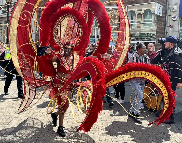 Performer at Luton Carnival 2022