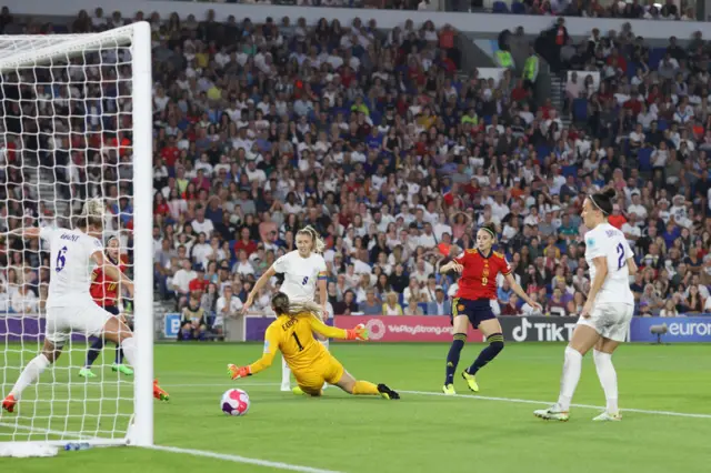 Esther Gonzalez of Spain scores their 1st goal during the UEFA Women's Euro England 2022 Quarter Final match between England and Spain at Brighton & Hove Community Stadium