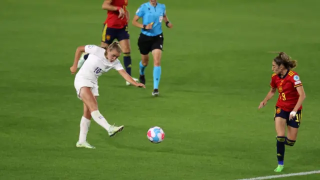 Georgia Stanway scores