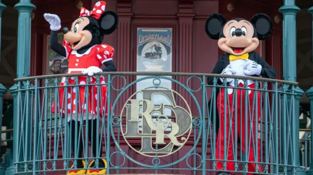 Minnie and Mickey Mouse at Disneyland Paris