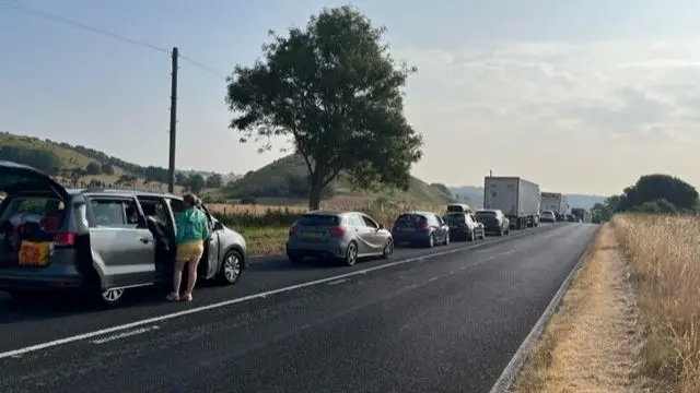 queues on the way to the Eurotunnel