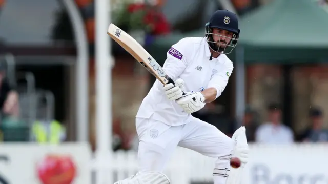 Hampshire skipper James Vince settled his side down with a nerveless 43 not out after the loss of three quick wickets