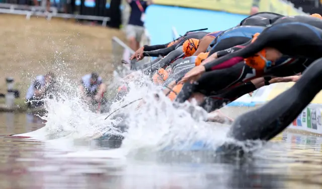 women's triathlon start