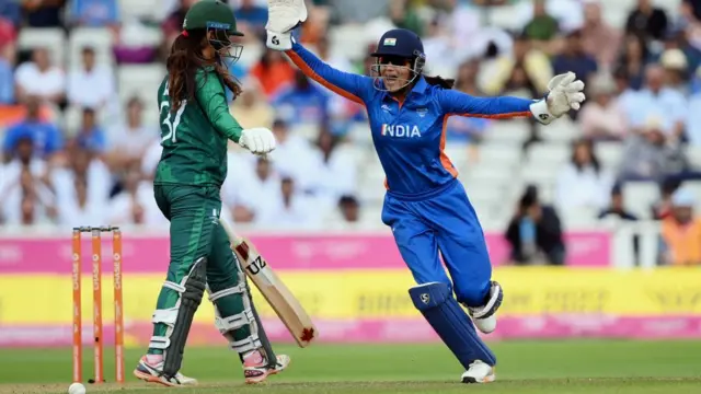 Pakistan 99-9 v India