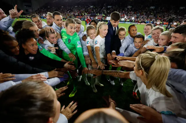 England team huddle