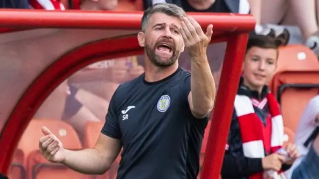 St Mirren manager Stephen Robinson