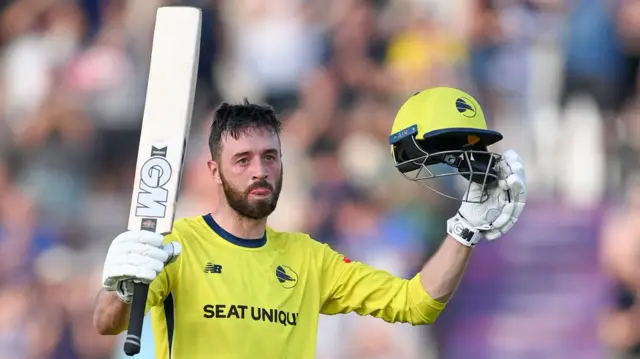 Hampshire skipper James Vince is the only survivor from the only previous T20 meeting between Hampshire and the Bears