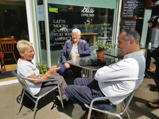 Moira Walker (left)